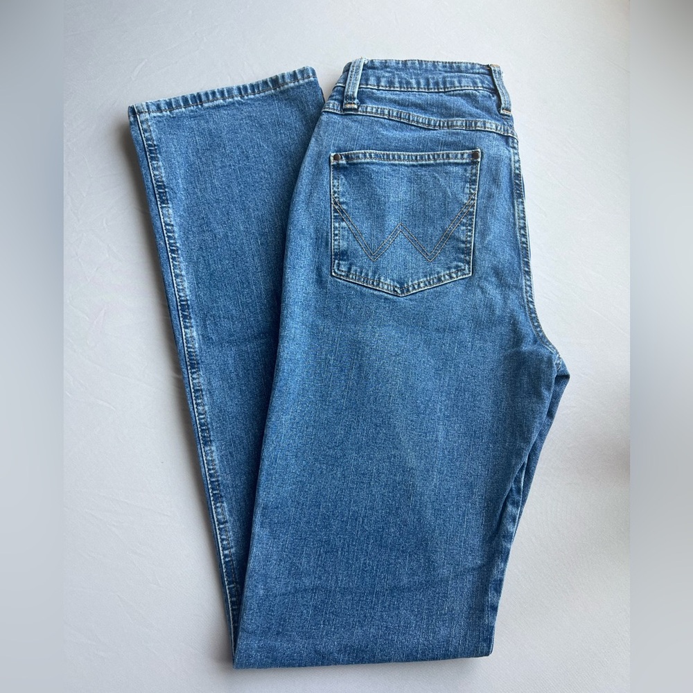 Wrangler Women's Boot Cut Jeans Size 5/6 X 34